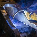 Live welding with semi-automatic MIG gun